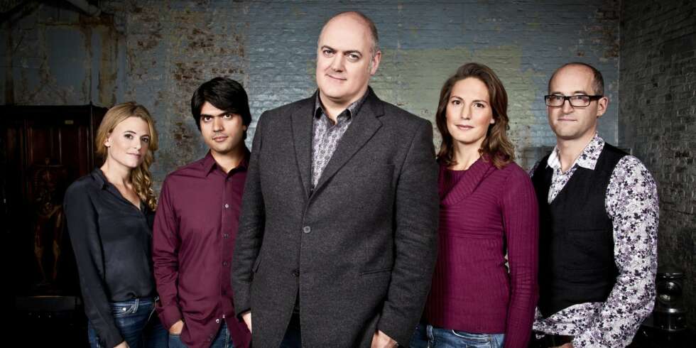 Dara O'Briain's Science Club: Dr. Tali Sharot, Alok Jha, Dara O Briain, Dr. Helen Czerski og professor Mark Miodownik. Dara O'Briain's Science Club: Dr. Tali Sharot, Alok Jha, Dara O Briain, Dr. Helen Czerski og professor Mark Miodownik.