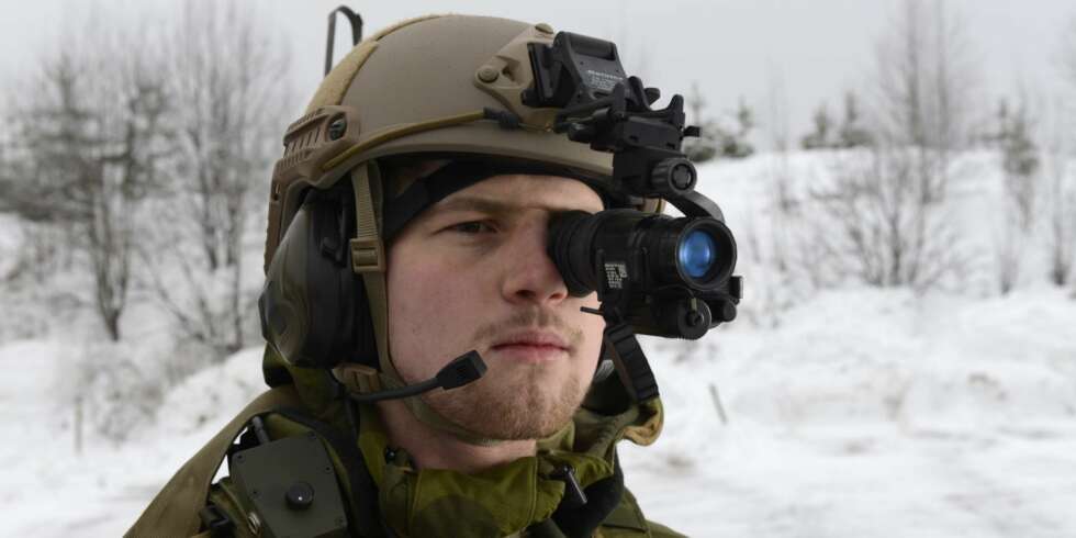 Moderne soldat
Utviklingen av utstyr på vernepliktige soldater siste 10 år
Forsvaret
Soldatutstyr
Kampsoldat Moderne soldat
Utviklingen av utstyr på vernepliktige soldater siste 10 år
Forsvaret
Soldatutstyr
Kampsoldat