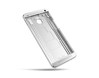 SOLID: Mobilkroppen er frest ut av ett stykke aluminium, og One kjennes unektelig solid ut. SOLID: Mobilkroppen er frest ut av ett stykke aluminium, og One kjennes unektelig solid ut.