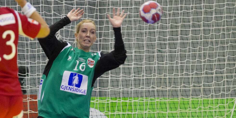 OL-mester: Det går ikke like bra for Katrine Lunde Haraldsen på hjemmebane som på landslaget om dagen. OL-mester: Det går ikke like bra for Katrine Lunde Haraldsen på hjemmebane som på landslaget om dagen.