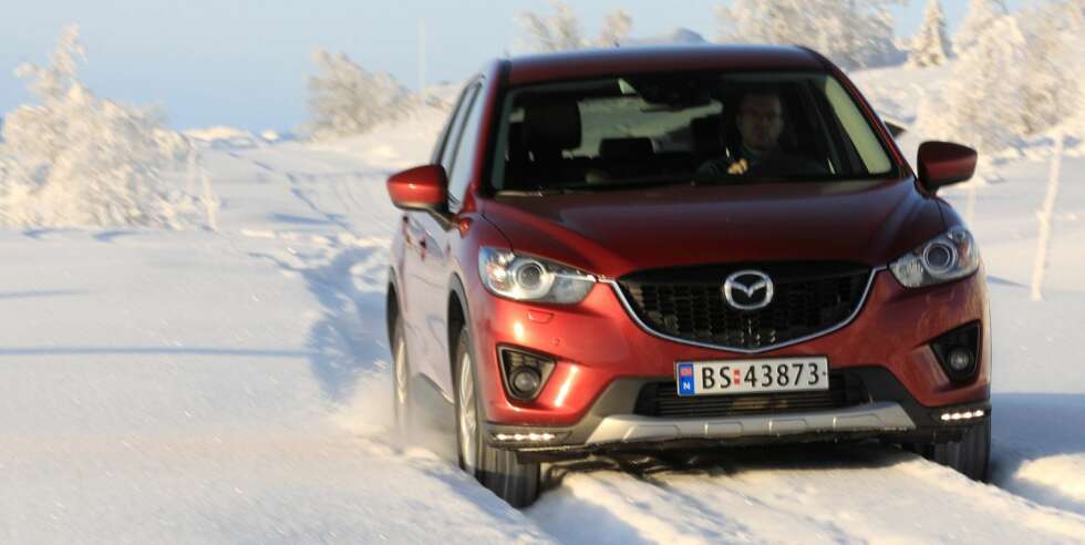 ANBEFALT: SUV-en Mazda CX-5 er blant bilene Folksam anbefaler. FOTO: Egil Nordlien HM Foto ANBEFALT: SUV-en Mazda CX-5 er blant bilene Folksam anbefaler. FOTO: Egil Nordlien HM Foto