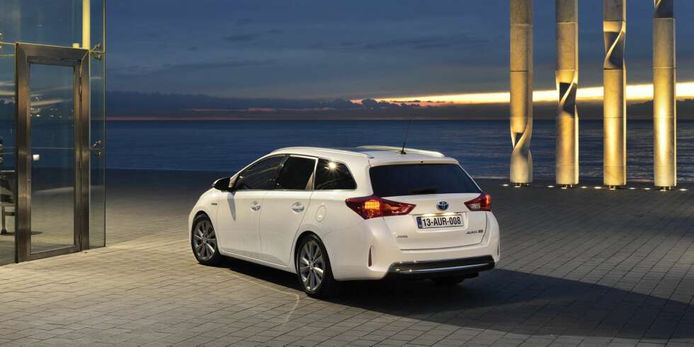SLUKER MYE: Bagasjerommet i Auris er imponerende stort. FOTO: Toyota SLUKER MYE: Bagasjerommet i Auris er imponerende stort. FOTO: Toyota