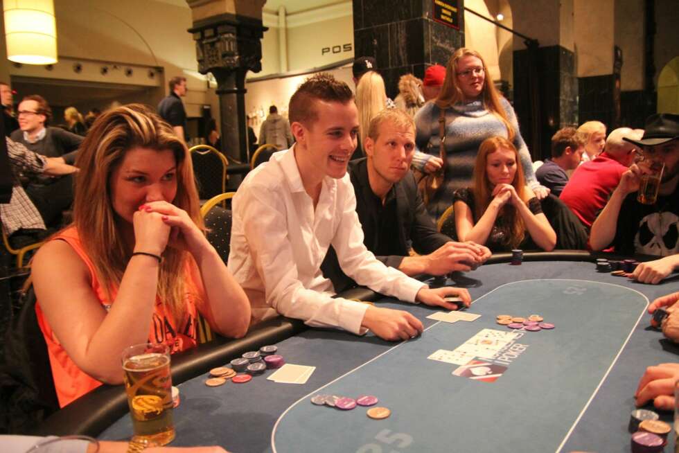 IKKE BARE GUTTA: Lotte Westrum fra Trondheim er bare en av mange, dyktige kvinnelige pokerspillere. IKKE BARE GUTTA: Lotte Westrum fra Trondheim er bare en av mange, dyktige kvinnelige pokerspillere.