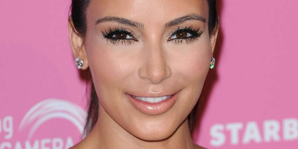 EN SMAKSSAK: Hva gjør en maskara bra? Meningene er mange og delte. Ikke alle ønsker like dramatiske vipper som Kim Kardashian. EN SMAKSSAK: Hva gjør en maskara bra? Meningene er mange og delte. Ikke alle ønsker like dramatiske vipper som Kim Kardashian.