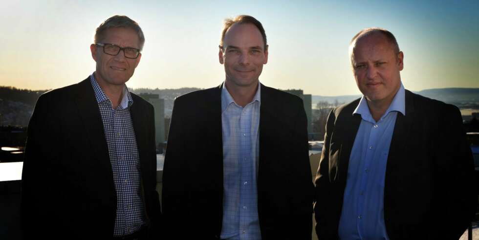 STERKE SAMMEN? Erik Andresen (BIL), Stig Morten Nilsen (NBF) og Stig Skjøstad (NAF) står samlet bak bilavgiftssinnspillet til myndighetene. FOTO: Andreas Handeland/NAF STERKE SAMMEN? Erik Andresen (BIL), Stig Morten Nilsen (NBF) og Stig Skjøstad (NAF) står samlet bak bilavgiftssinnspillet til myndighetene. FOTO: Andreas Handeland/NAF
