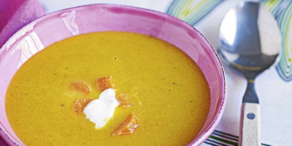 SUPPE: Deilig gulrot- og ingefærsuppe å varme seg på i vinterkulda. SUPPE: Deilig gulrot- og ingefærsuppe å varme seg på i vinterkulda.