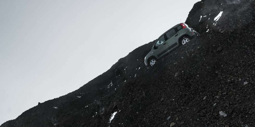 GULP: Etna består av stupbratte veier med løst dekke og null autovern. Noe magma må påregnes. GULP: Etna består av stupbratte veier med løst dekke og null autovern. Noe magma må påregnes.