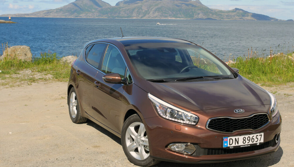 ELEGANT: Med moderne design og egenskaper sjarmerer Kia Cee'd på flere områder enn bare pris, utstyr og garanti. ELEGANT: Med moderne design og egenskaper sjarmerer Kia Cee'd på flere områder enn bare pris, utstyr og garanti.
