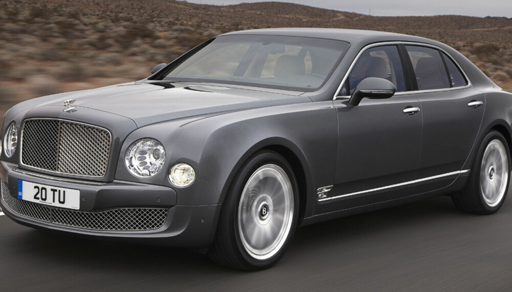 SPORTY: Bentley Mulsanne Mulliner Driving Specification - en sporty versjon av et bilverdenens absolutte blylodd. FOTO: Bentley SPORTY: Bentley Mulsanne Mulliner Driving Specification - en sporty versjon av et bilverdenens absolutte blylodd. FOTO: Bentley