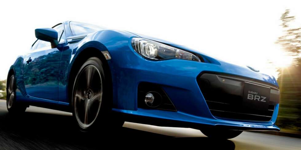 VENTETIDEN ER OVER: Vi har prøvekjørt Subaru BR-Z. De måtte bare fjerne et løv fra banen først. VENTETIDEN ER OVER: Vi har prøvekjørt Subaru BR-Z. De måtte bare fjerne et løv fra banen først.