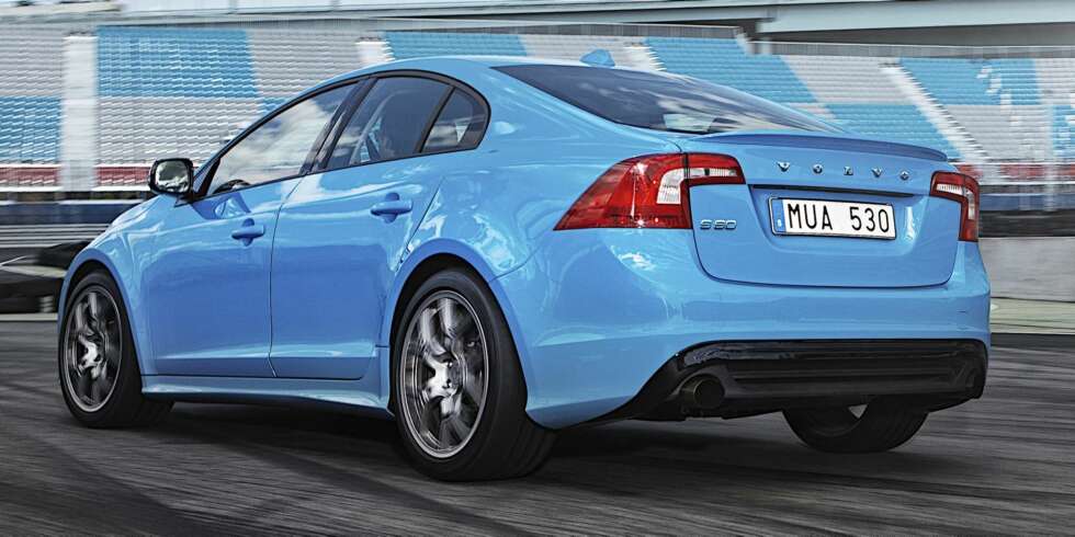 SVENSK HÅNDVERK: Den manuelle kassa er solid ¿ motoren leverer et dreiemoment på 575 Nm. FOTO: Polestar SVENSK HÅNDVERK: Den manuelle kassa er solid ¿ motoren leverer et dreiemoment på 575 Nm. FOTO: Polestar