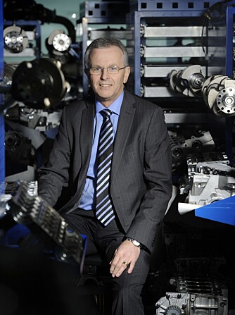 MANNEN BAK: Derek Crabb, visedirektør i Powertrain Engineering i Volvo Car Group, lover klasseledende ytelser og forbruk. FOTO: Roger Lundsten/BLR MANNEN BAK: Derek Crabb, visedirektør i Powertrain Engineering i Volvo Car Group, lover klasseledende ytelser og forbruk. FOTO: Roger Lundsten/BLR