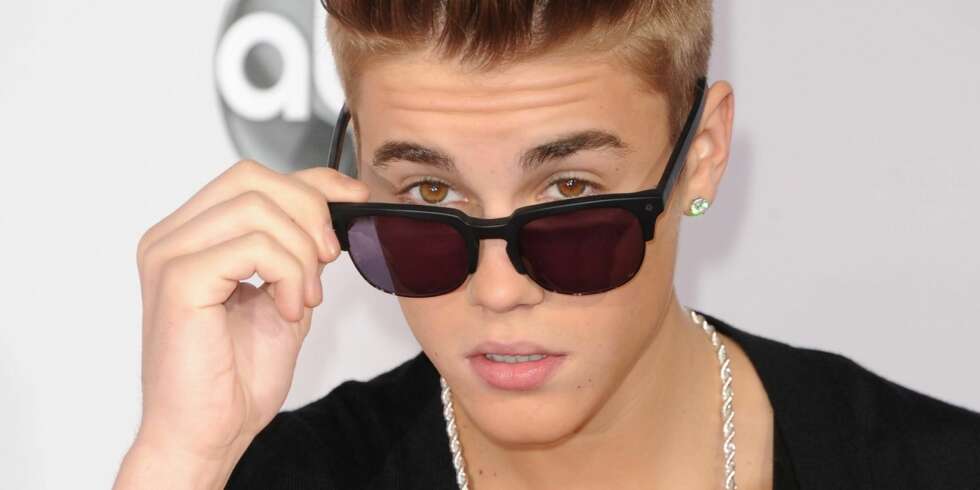 NEKTER Å GI SEG: Justin Bieber vet at det er mange som ikke liker ham, men gidder ikke bruke tid på å bry seg om dem. NEKTER Å GI SEG: Justin Bieber vet at det er mange som ikke liker ham, men gidder ikke bruke tid på å bry seg om dem.