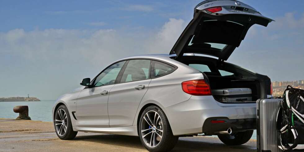 SLUK: BMW 3-serie GT har en hvalkjeft av ei bakluke, og godt med bagasjeplass. FOTO: BMW / Alberto Martinez SLUK: BMW 3-serie GT har en hvalkjeft av ei bakluke, og godt med bagasjeplass. FOTO: BMW / Alberto Martinez