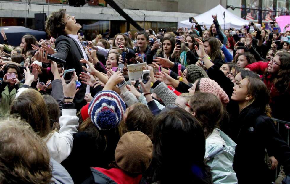 GALE FANS: Det er ikke bare Beliebers som tar helt av. Også One Direction har svært hengivne tilhengere. GALE FANS: Det er ikke bare Beliebers som tar helt av. Også One Direction har svært hengivne tilhengere.
