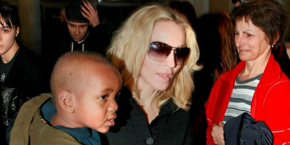 ADOPSJONEN GODKJENT: Madonna blir mor til David ADOPSJONEN GODKJENT: Madonna blir mor til David