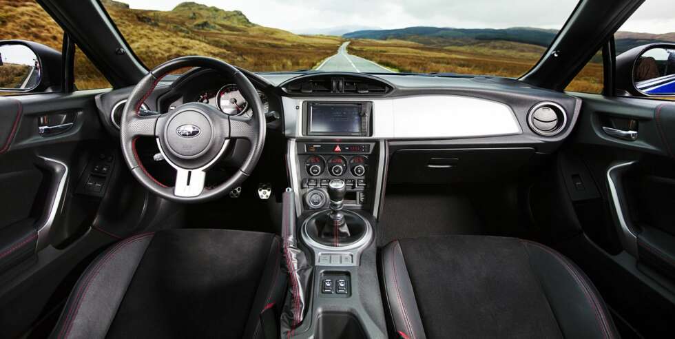 INTERIØR: Subaru BRZ INTERIØR: Subaru BRZ