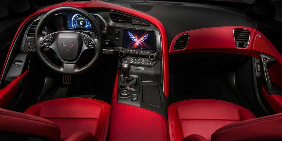 PREMIUM: Corvette skal tåle sammenligningen med europeiske konkurrenter, også når det gjelder materialkvalitet. FOTO: GM PREMIUM: Corvette skal tåle sammenligningen med europeiske konkurrenter, også når det gjelder materialkvalitet. FOTO: GM