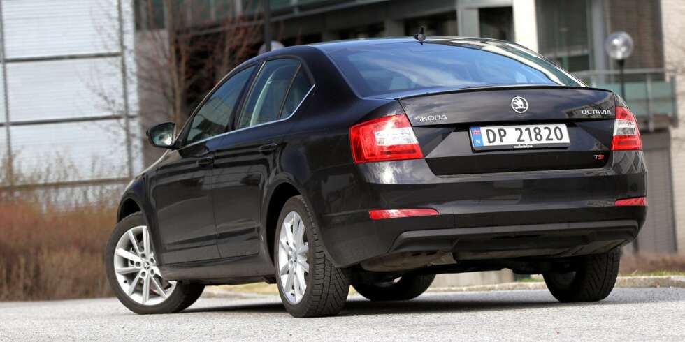 FORNUFTIG: Den nye Skoda Octavia gjør mye riktig. Her får du en rommelig bil til relativ lav pris, uten å måtte nøye deg med liten motor eller dårlig utstyrsnivå. FORNUFTIG: Den nye Skoda Octavia gjør mye riktig. Her får du en rommelig bil til relativ lav pris, uten å måtte nøye deg med liten motor eller dårlig utstyrsnivå.