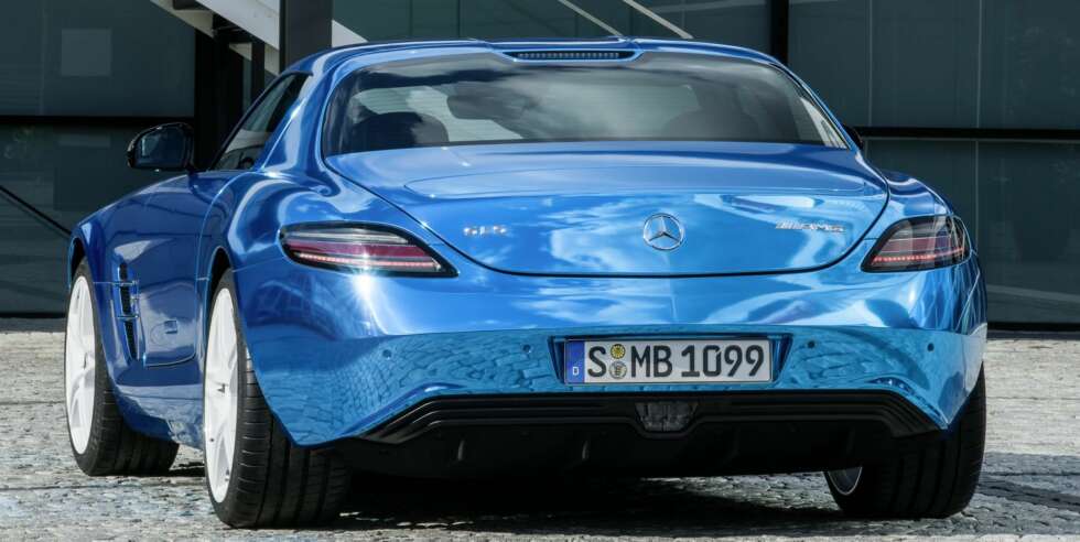Mercedes Benz SLS AMG Electric Drive;Platin blue chrom; designo Leder exklusiv schwarz; (BR 197); Paris 2012 Mercedes Benz SLS AMG Electric Drive;Platin blue chrom; designo Leder exklusiv schwarz; (BR 197); Paris 2012