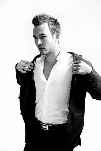 STYLIST: Christian Thorsbye mener du bør unngå å kle deg om om du skal på en nattklubb 17.mai. STYLIST: Christian Thorsbye mener du bør unngå å kle deg om om du skal på en nattklubb 17.mai.