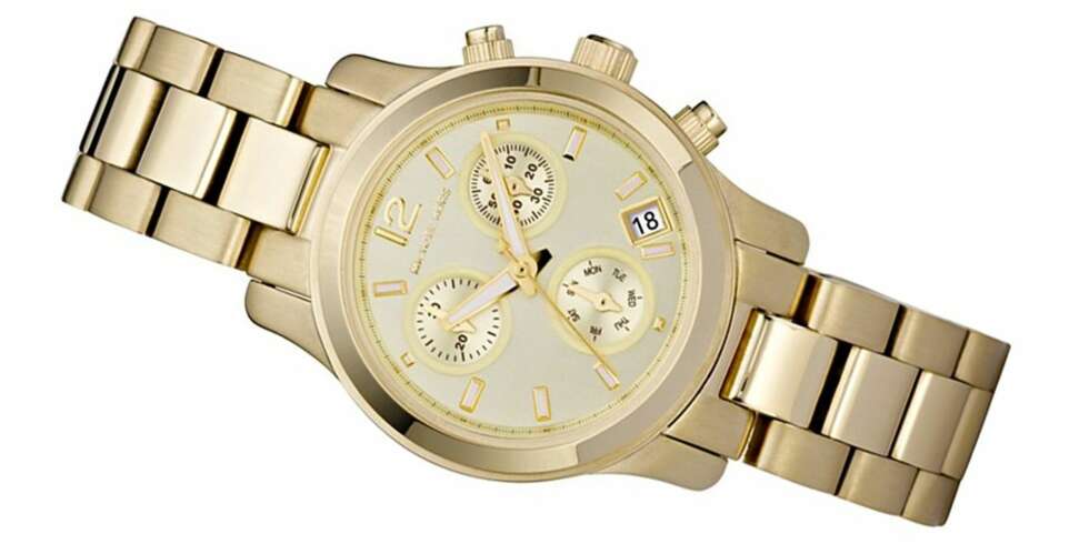 KLOKKEN ALLE SIKLER PÅ: Denne klokken fra Michael Kors, modell MK5384, har blitt en skikkelig snakkis den siste tiden. Kr 2995. KLOKKEN ALLE SIKLER PÅ: Denne klokken fra Michael Kors, modell MK5384, har blitt en skikkelig snakkis den siste tiden. Kr 2995.
