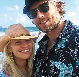 Gifter seg: Jessica Simpson gifter seg med Eric Johnson
på sensommeren. Gifter seg: Jessica Simpson gifter seg med Eric Johnson
på sensommeren.