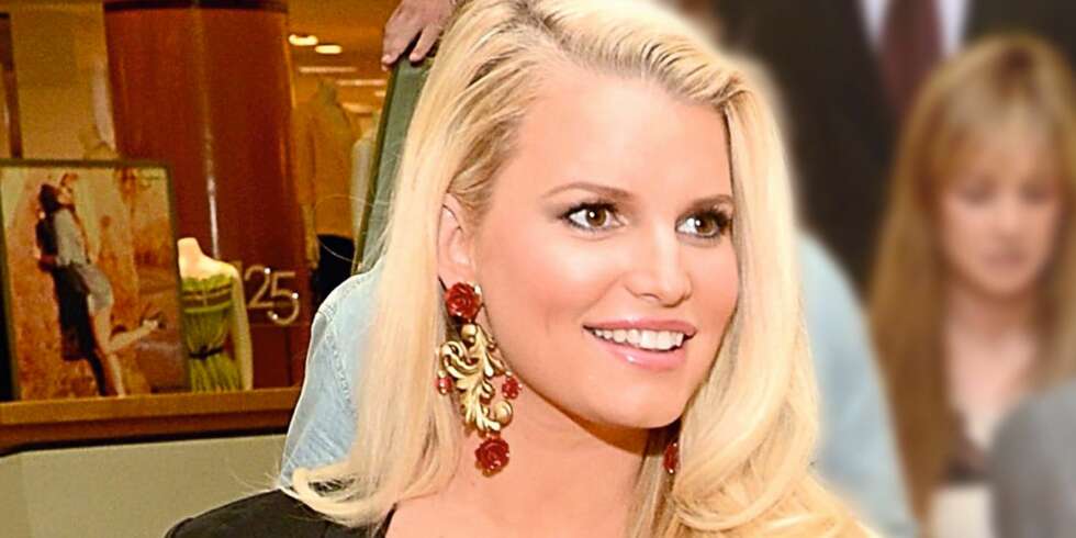 VIL IKKE VELGE: Jessica Simpson ønsker at både moren og faren skal være gjester i bryllupet hennes. Men hun frykter at foreldrene vil ødelegge festen. VIL IKKE VELGE: Jessica Simpson ønsker at både moren og faren skal være gjester i bryllupet hennes. Men hun frykter at foreldrene vil ødelegge festen.