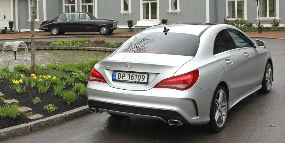 KJØREMESTER: Jo fortere, desto bedre. Med AMG Sport-pakken er Mercedes CLA 200 en kjøremaskin. FOTO: Petter Handeland KJØREMESTER: Jo fortere, desto bedre. Med AMG Sport-pakken er Mercedes CLA 200 en kjøremaskin. FOTO: Petter Handeland