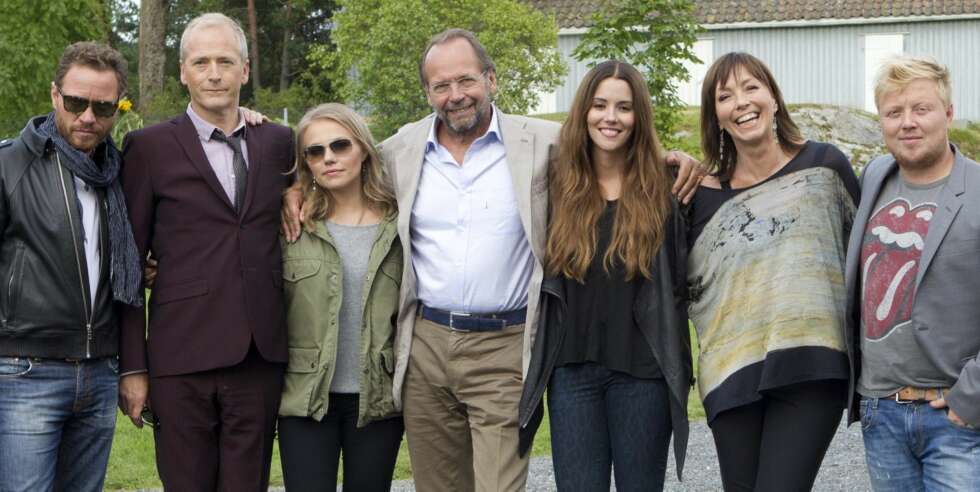 GODE MINNER: Ole satte pris på tiden med Kurt Nilsen, Marion Ravn, Lene Marlin, Morten Abel, Anita Skorgan og Magnus Grønneberg. (Foto: TV 2/www.toellefsen.com) GODE MINNER: Ole satte pris på tiden med Kurt Nilsen, Marion Ravn, Lene Marlin, Morten Abel, Anita Skorgan og Magnus Grønneberg. (Foto: TV 2/www.toellefsen.com)