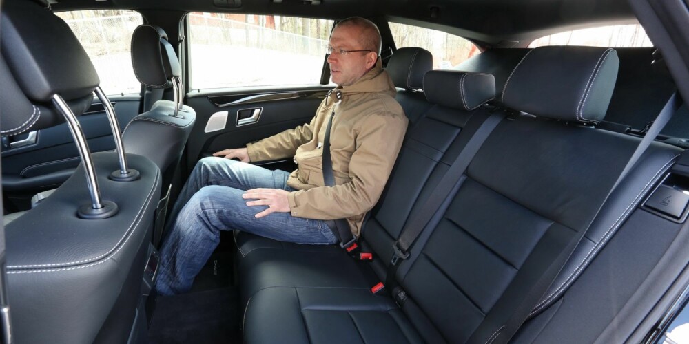 ÜBERPLASS: Mercedes E-klasse. FOTO: Egil Nordlien, HM Foto ÜBERPLASS: Mercedes E-klasse. FOTO: Egil Nordlien, HM Foto