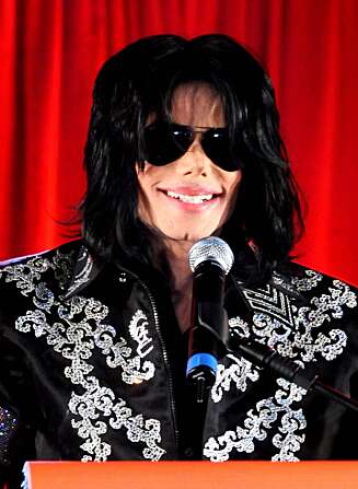 TRAGISK DØD: Kongen av pop, Michael Jackson døde 25. juni 2009. Dette er et av de siste bildene av ham. TRAGISK DØD: Kongen av pop, Michael Jackson døde 25. juni 2009. Dette er et av de siste bildene av ham.