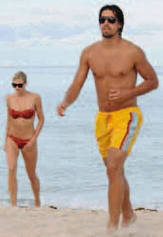 Bilder av Sami Khedira og dama ble for sexy for myndighetene i Tunisia. Bilder av Sami Khedira og dama ble for sexy for myndighetene i Tunisia.