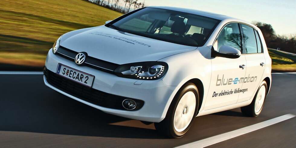 NESTE ÅR: VW Golf Blue eBlueMotion kommer neste år. Bildet viser prototypen som vi har prøvekjørt. FOTO: VW NESTE ÅR: VW Golf Blue eBlueMotion kommer neste år. Bildet viser prototypen som vi har prøvekjørt. FOTO: VW