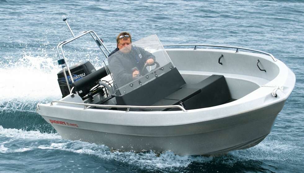 KVALITET: Pioner Viking Lengde: 4,50 m. Bredde: 1,90 m. Vekt: 300 kg. Maks motor: 40 hk. Nypris med 40 hk: Ca. kr 110 000 KVALITET: Pioner Viking Lengde: 4,50 m. Bredde: 1,90 m. Vekt: 300 kg. Maks motor: 40 hk. Nypris med 40 hk: Ca. kr 110 000
