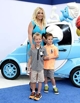 GLAD GJENG: Britney hadde med seg sønnene Jayden James og Sean Preston på premieren. GLAD GJENG: Britney hadde med seg sønnene Jayden James og Sean Preston på premieren.