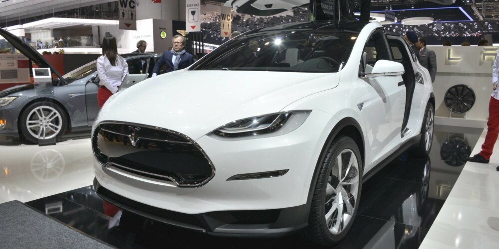 SUV: Model X kommer på markedet i USA neste år. Deretter står Norge for tur. FOTO: Newspress SUV: Model X kommer på markedet i USA neste år. Deretter står Norge for tur. FOTO: Newspress