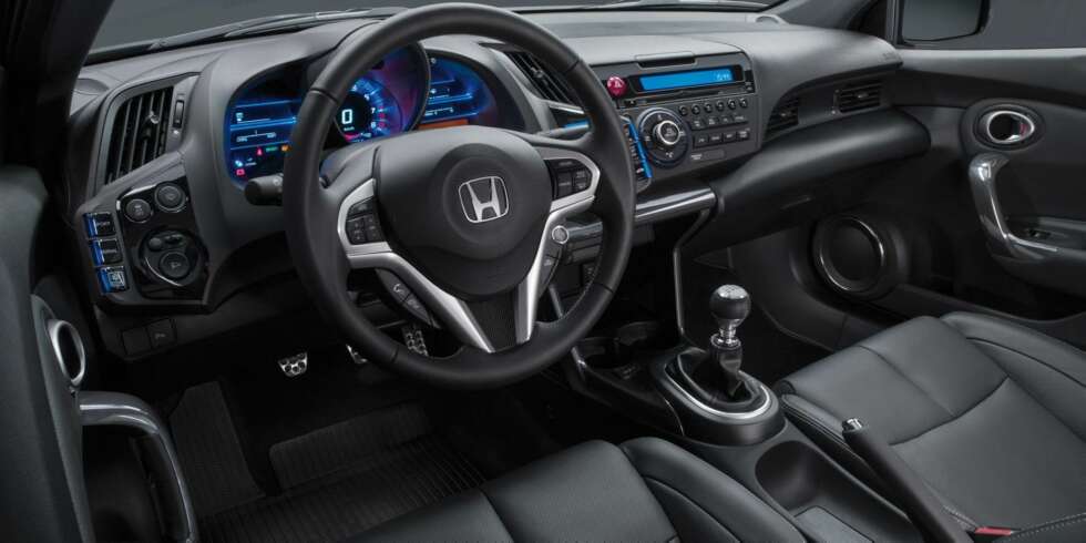 SPORTY: Honda CR-Z Sporty Hybrid er en morsom liten sak, men det finnes bedre alternativer. FOTO: Mark Bramley SPORTY: Honda CR-Z Sporty Hybrid er en morsom liten sak, men det finnes bedre alternativer. FOTO: Mark Bramley
