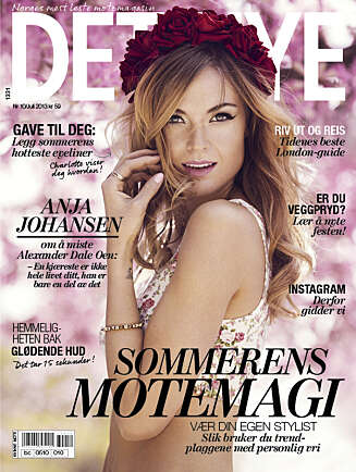 GAVE TIL DEG: Når du kjøper Det Nye nr. 10 får du med en superfin, vannfast eyeliner fra Makeup Mekka på kjøpet! Eyelineren har en verdi av kr 99. GAVE TIL DEG: Når du kjøper Det Nye nr. 10 får du med en superfin, vannfast eyeliner fra Makeup Mekka på kjøpet! Eyelineren har en verdi av kr 99.
