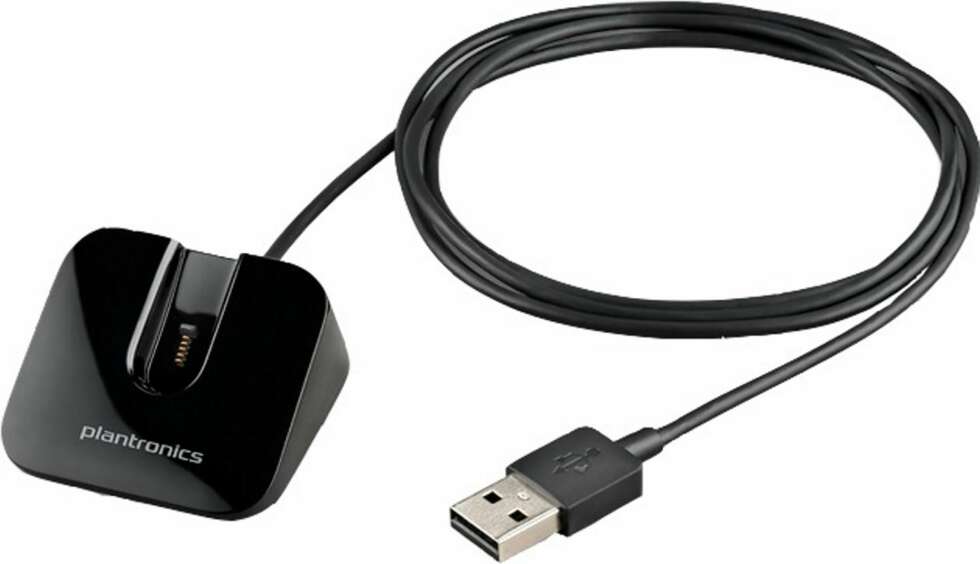 MYE TILBEHØR: Plantronics Voyager Legend UC kommer med mye tilbehør. Blant annet ladere og dongel for å bruke handsfrienheten sammen med en PC. MYE TILBEHØR: Plantronics Voyager Legend UC kommer med mye tilbehør. Blant annet ladere og dongel for å bruke handsfrienheten sammen med en PC.