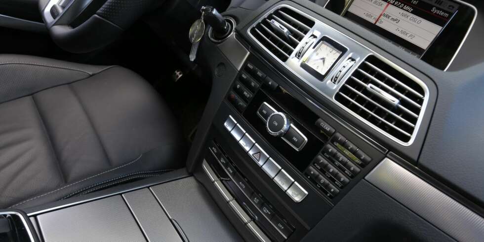 DET DYRE EKSTRA: For at Mercedes-Benz E 200 Coupé skal by på sitt beste, trenger du ekstrautstyr for betydelige summer. DET DYRE EKSTRA: For at Mercedes-Benz E 200 Coupé skal by på sitt beste, trenger du ekstrautstyr for betydelige summer.