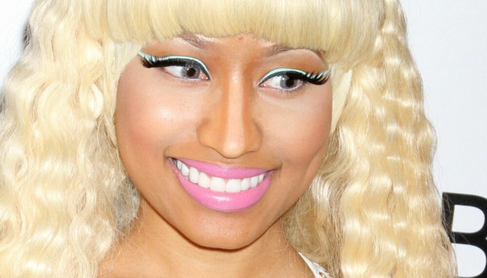 UNNGÅ TABBEN: En god highlighter kan gi deg en frisk sommerglød - hvis du bruker den riktig. Pass på å blende produktet godt inn i huden for å unngå å gjøre samme tabbe som Nicki Minaj - med litt for lyse områder under øynene... UNNGÅ TABBEN: En god highlighter kan gi deg en frisk sommerglød - hvis du bruker den riktig. Pass på å blende produktet godt inn i huden for å unngå å gjøre samme tabbe som Nicki Minaj - med litt for lyse områder under øynene...