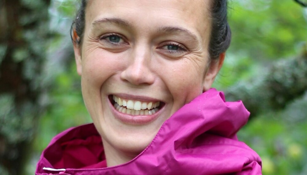 SMERTEFULLT: Etter tre svangerskap, der de to siste kom tett, har bekkensmerter vært en stor del av hverdagen til Anne Marie Svarstad. Hun forsøker likevel å se mulighetene og holde seg aktiv. SMERTEFULLT: Etter tre svangerskap, der de to siste kom tett, har bekkensmerter vært en stor del av hverdagen til Anne Marie Svarstad. Hun forsøker likevel å se mulighetene og holde seg aktiv.