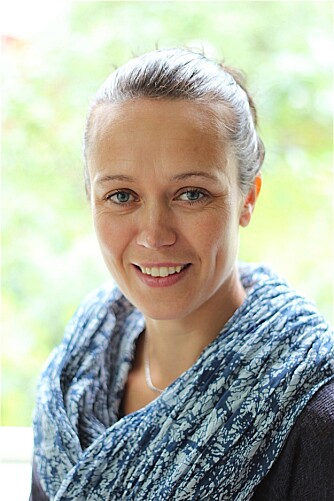 HVILE: Svarstad mener hvilestillingen har alt å si. Selv fikk hun tilpasset en benk til bruk på jobb. HVILE: Svarstad mener hvilestillingen har alt å si. Selv fikk hun tilpasset en benk til bruk på jobb.