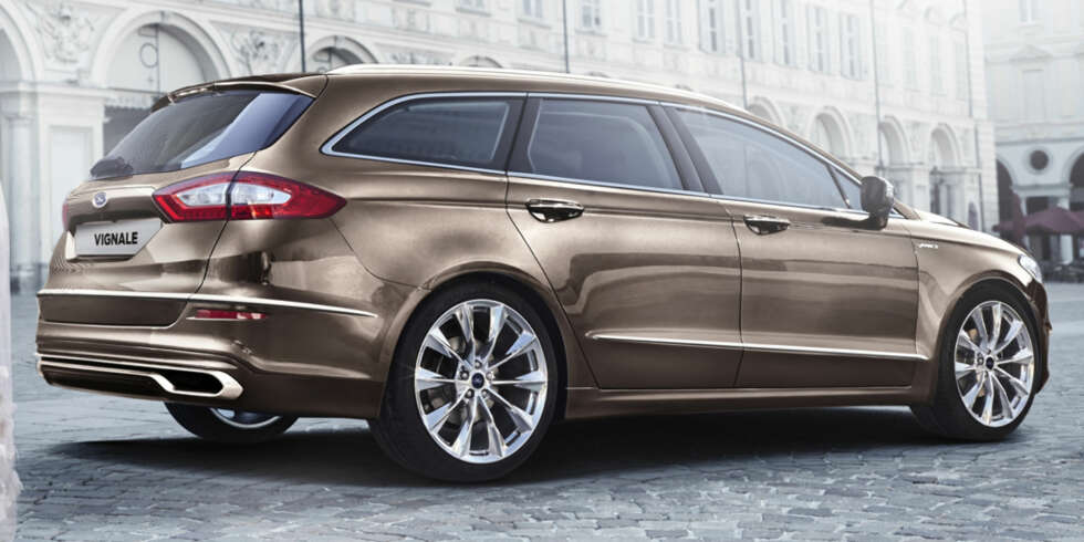 MONDEO: Vi har kjørt den amerikanske versjonen av Ford Mondeo hybrid. Det lover svært godt. Bildet viser Ford Mondeo Vignale, som skal bli det mest eksklusive uttrykket for Fords varemerke i Europa. FOTO: Ford MONDEO: Vi har kjørt den amerikanske versjonen av Ford Mondeo hybrid. Det lover svært godt. Bildet viser Ford Mondeo Vignale, som skal bli det mest eksklusive uttrykket for Fords varemerke i Europa. FOTO: Ford