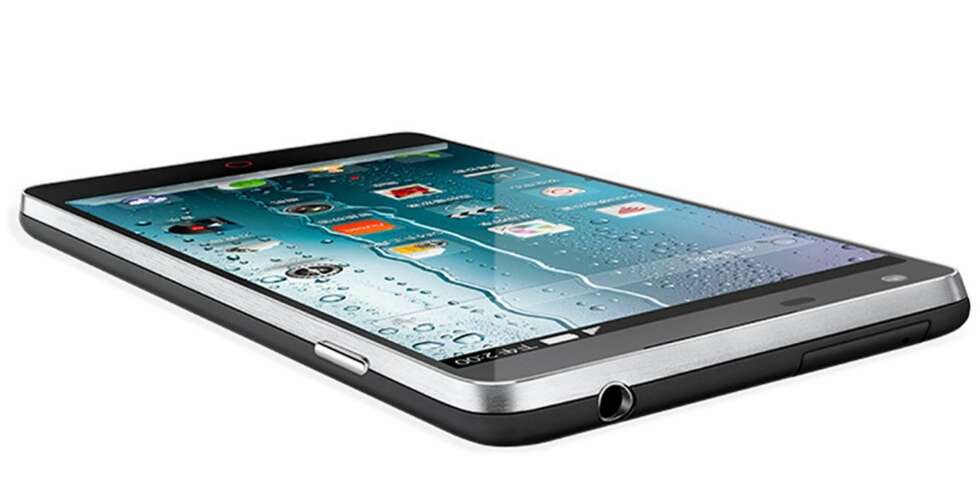 PEN: ZTE Nubia Z5 ser bra ut, bedre enn for eksempel Samsung S4. Likevel er den ikke like tynn og stilren som Huawei P6. PEN: ZTE Nubia Z5 ser bra ut, bedre enn for eksempel Samsung S4. Likevel er den ikke like tynn og stilren som Huawei P6.