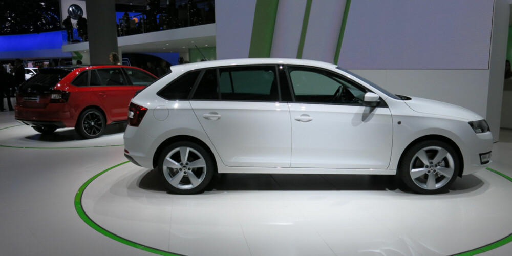 KOMMER I NOVEMBER: Skoda Rapid Spaceback blir rimelig og romslig. FOTO: Martin Jansen KOMMER I NOVEMBER: Skoda Rapid Spaceback blir rimelig og romslig. FOTO: Martin Jansen