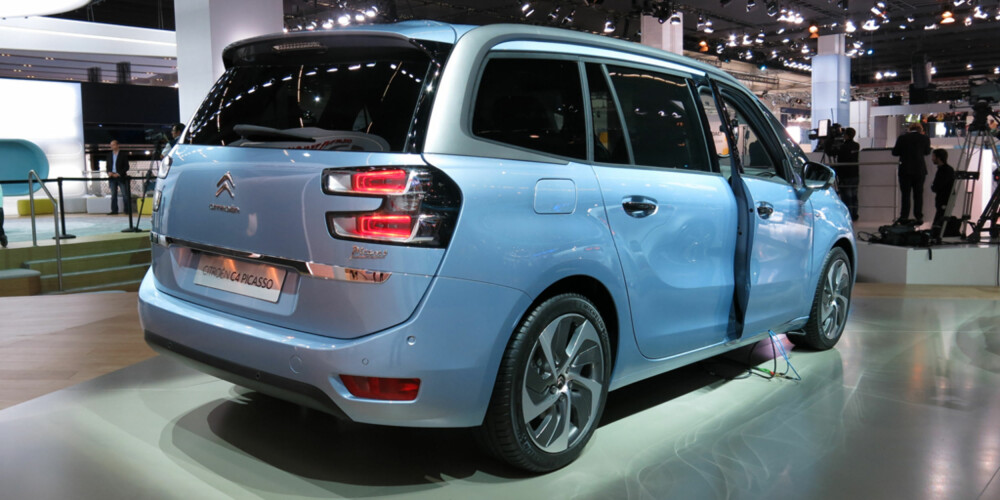 GRAND PLASS: Citroën Grand C4 Picasso kommer snart til Norge. FOTO: Martin Jansen GRAND PLASS: Citroën Grand C4 Picasso kommer snart til Norge. FOTO: Martin Jansen