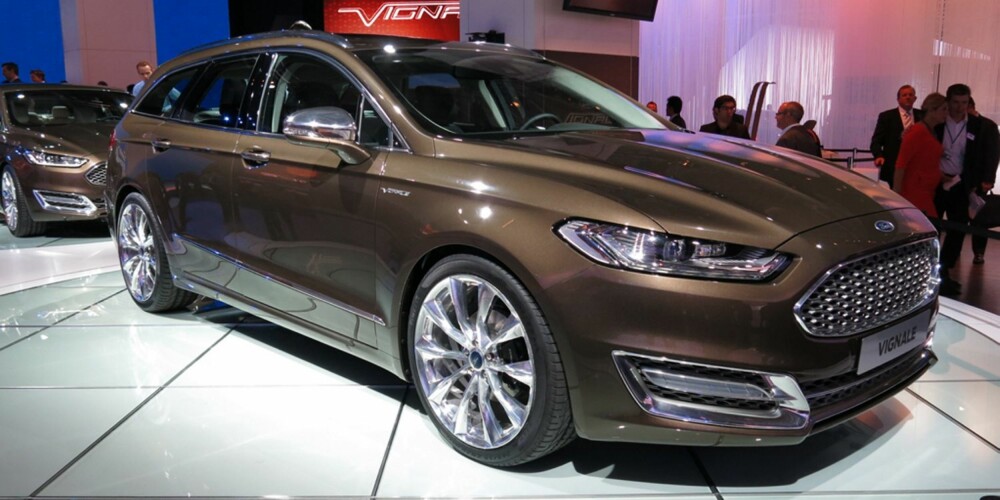 NESTE ÅR: Ny Ford Mondeo kommer til Norge neste år. Bildet viser den noe mer luksuriøse utgaven Vignale, som kommer i 2015. FOTO: Martin Jansen NESTE ÅR: Ny Ford Mondeo kommer til Norge neste år. Bildet viser den noe mer luksuriøse utgaven Vignale, som kommer i 2015. FOTO: Martin Jansen