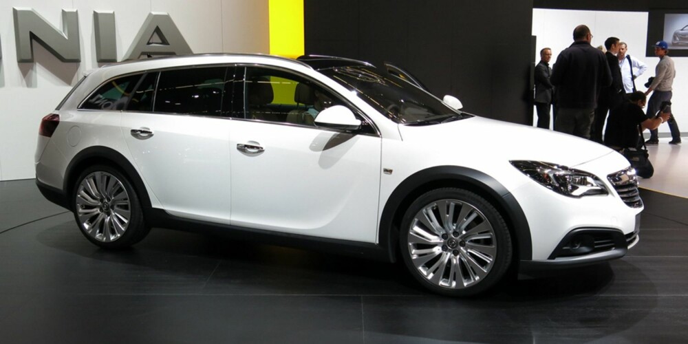 MORN DØ: Opels svar på Alltrack: Opel Insignia Country Tourer. FOTO: Martin Jansen MORN DØ: Opels svar på Alltrack: Opel Insignia Country Tourer. FOTO: Martin Jansen